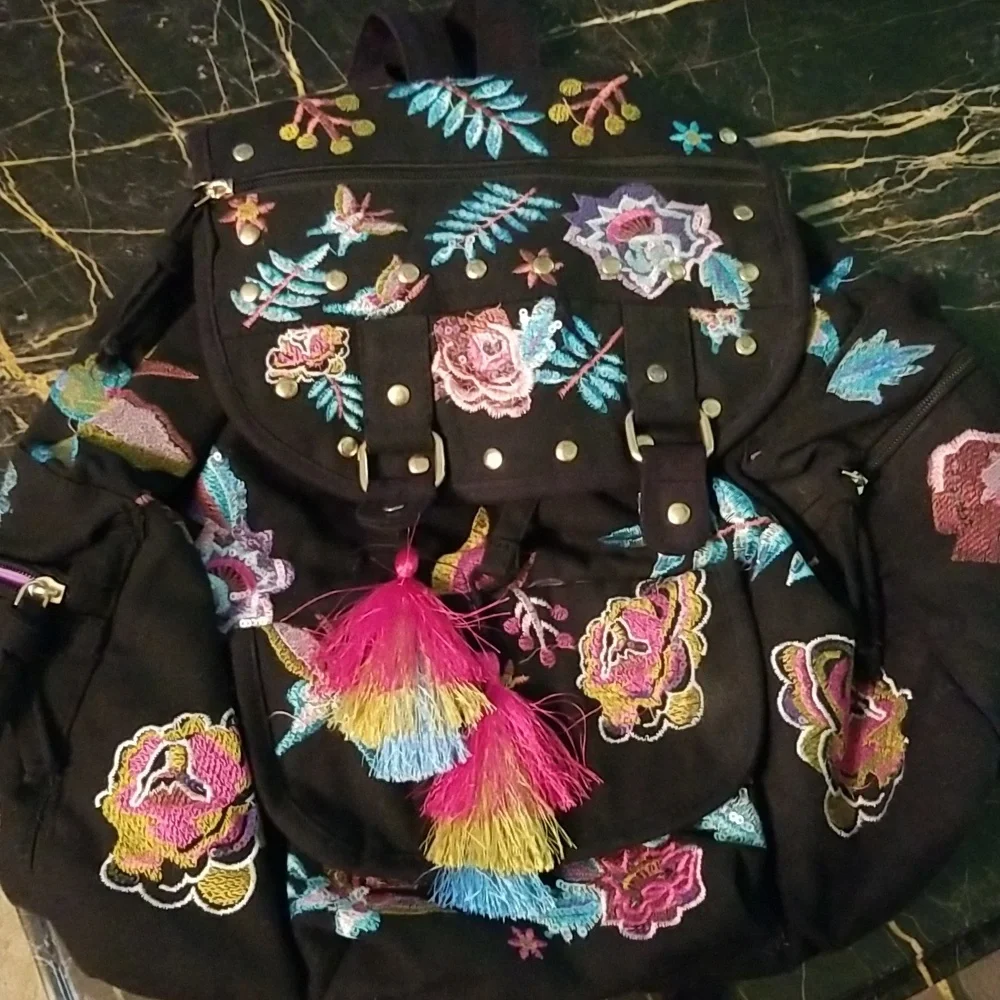 Backpack. - Picture 1 of 5